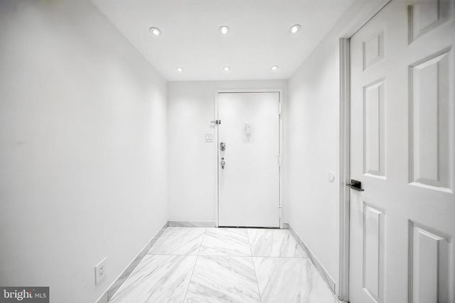 203 YOAKUM PKWY #804, Alexandria, VA 22304