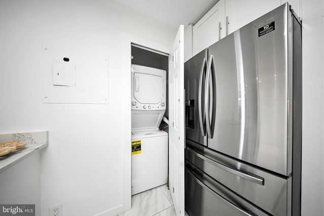 203 YOAKUM PKWY #804, Alexandria, VA 22304