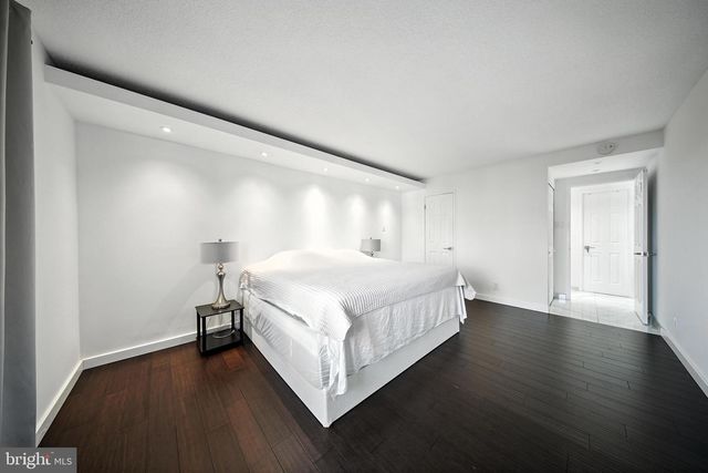 203 YOAKUM PKWY #804, Alexandria, VA 22304