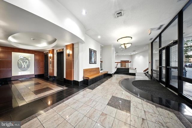 203 YOAKUM PKWY #804, Alexandria, VA 22304
