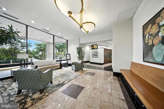 203 YOAKUM PKWY #804, Alexandria, VA 22304