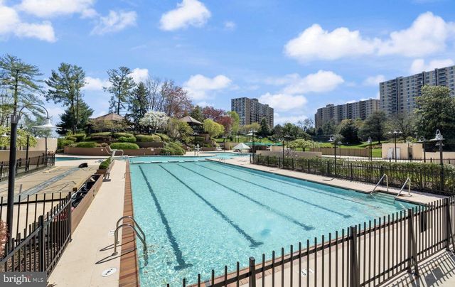 203 YOAKUM PKWY #804, Alexandria, VA 22304