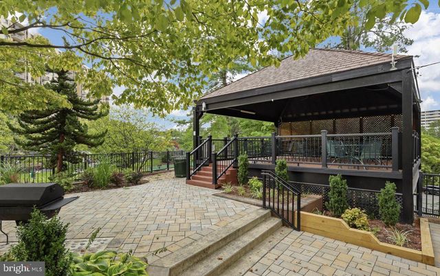 203 YOAKUM PKWY #804, Alexandria, VA 22304