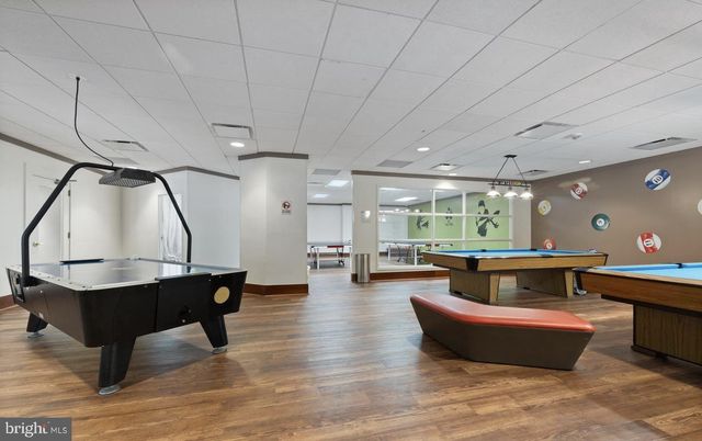 203 YOAKUM PKWY #804, Alexandria, VA 22304