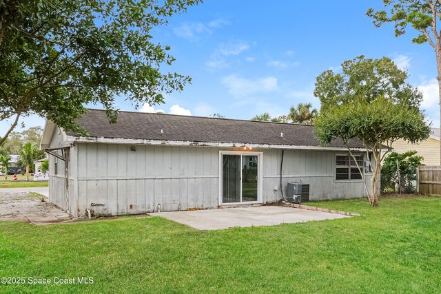 7500 Coquina Avenue, Fort Pierce, FL 34951