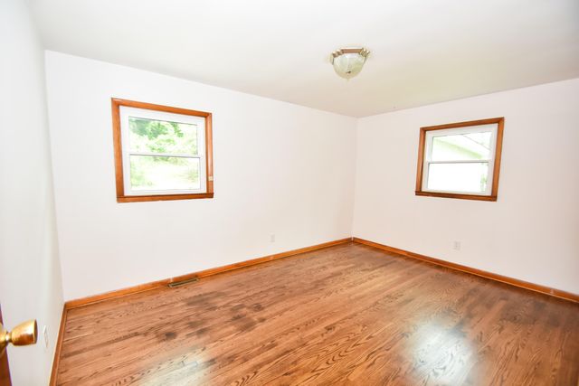 303 Freedom School Rd, Mt Vernon, KY 40456