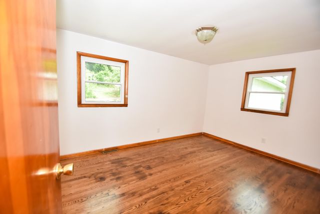 303 Freedom School Rd, Mt Vernon, KY 40456