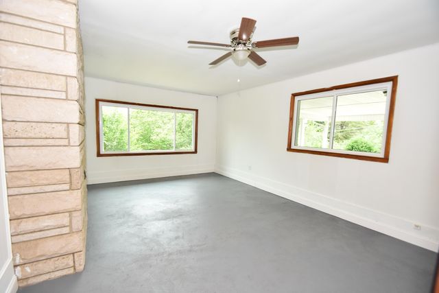 303 Freedom School Rd, Mt Vernon, KY 40456