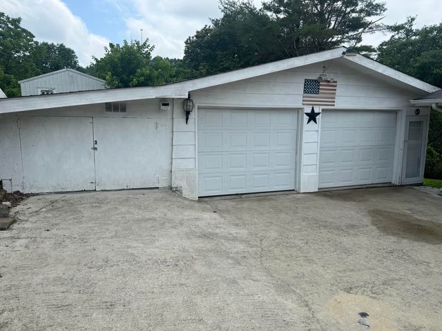 303 Freedom School Rd, Mt Vernon, KY 40456