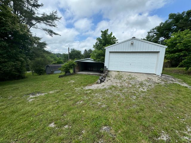 303 Freedom School Rd, Mt Vernon, KY 40456