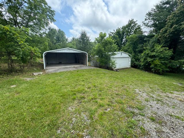 303 Freedom School Rd, Mt Vernon, KY 40456