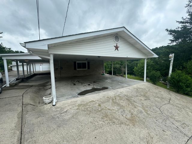 303 Freedom School Rd, Mt Vernon, KY 40456