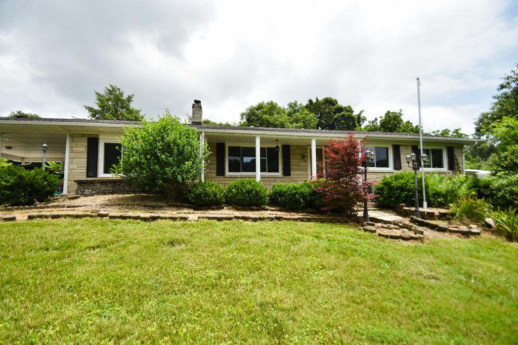 303 Freedom School Rd, Mt Vernon, KY 40456