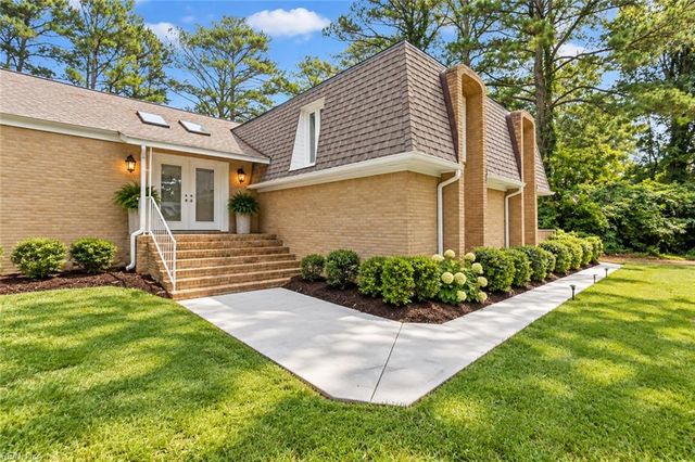 6604 Pinewood CT, Virginia Beach, VA 23464
