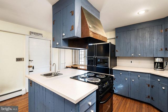 181 E WARD ST, Hightstown, NJ 08520