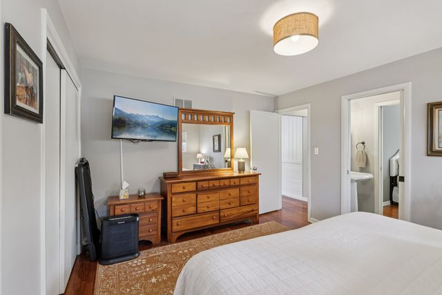 147 Chicago Avenue, Clarendon Hills, IL 60514