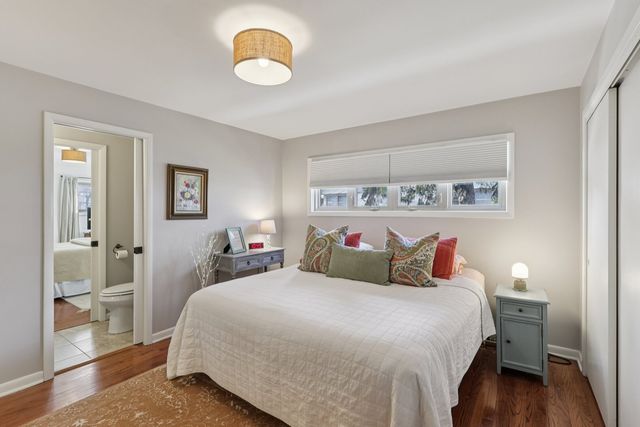 147 Chicago Avenue, Clarendon Hills, IL 60514