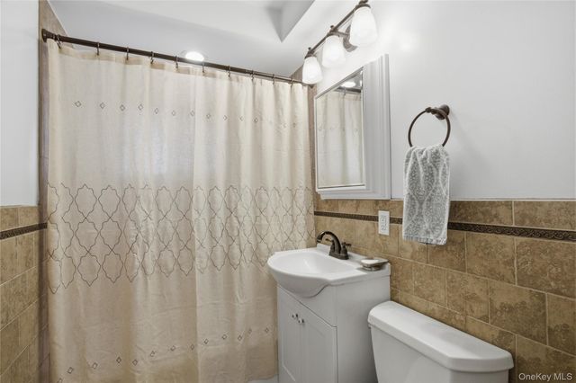 42 Saddler Lane, Levittown, NY 11756