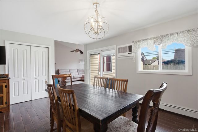 42 Saddler Lane, Levittown, NY 11756