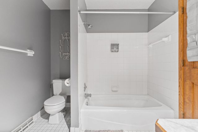 5662 Royal Oaks Drive, Shoreview, MN 55126