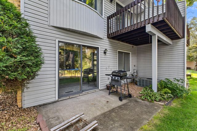5662 Royal Oaks Drive, Shoreview, MN 55126