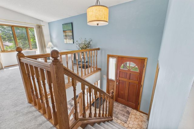 5662 Royal Oaks Drive, Shoreview, MN 55126
