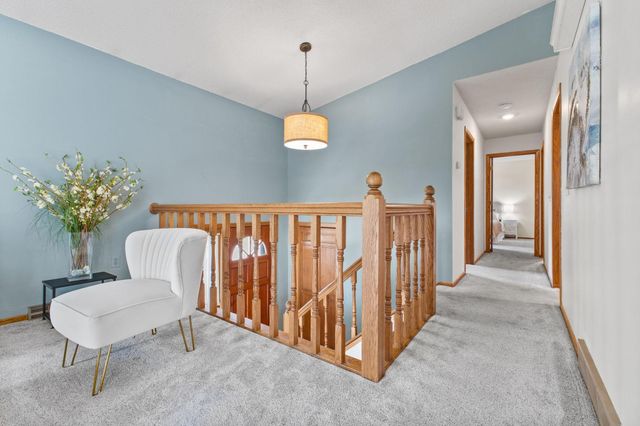 5662 Royal Oaks Drive, Shoreview, MN 55126