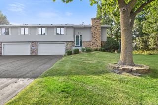 5662 Royal Oaks Drive, Shoreview, MN 55126