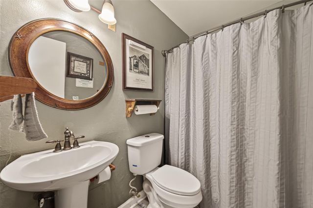 4023 Knottynold Lane, Houston, TX 77053