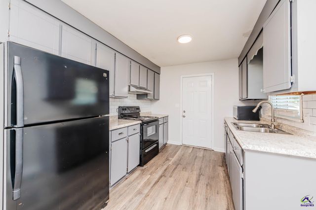 200 Lavender Street, Fort Valley, GA 31030