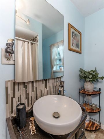 802 North Plymouth Street, Allentown City, PA 18109