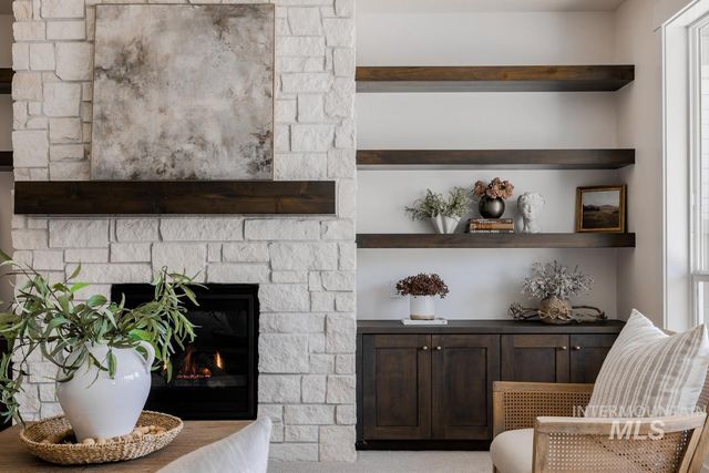 2523 E Tenzing Dr, Meridian, ID 83642