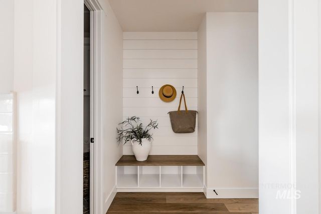 2523 E Tenzing Dr, Meridian, ID 83642