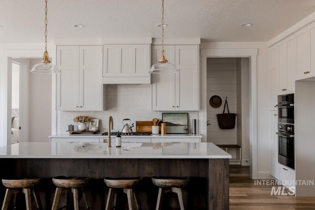 2523 E Tenzing Dr, Meridian, ID 83642