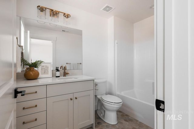 2523 E Tenzing Dr, Meridian, ID 83642