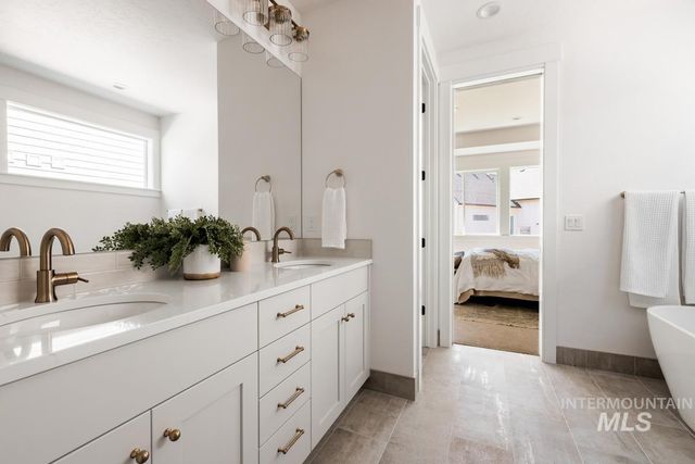 2523 E Tenzing Dr, Meridian, ID 83642