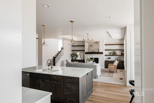 2523 E Tenzing Dr, Meridian, ID 83642