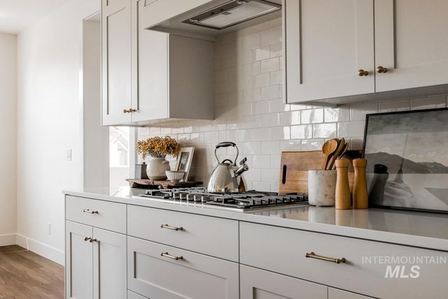 2523 E Tenzing Dr, Meridian, ID 83642