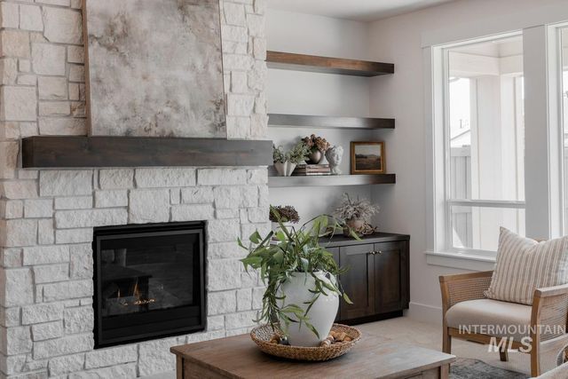 2523 E Tenzing Dr, Meridian, ID 83642