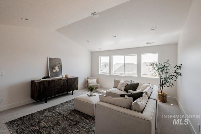 2523 E Tenzing Dr, Meridian, ID 83642