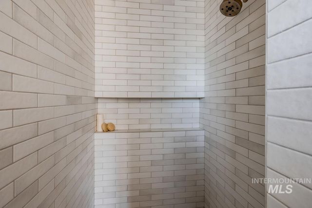 2523 E Tenzing Dr, Meridian, ID 83642