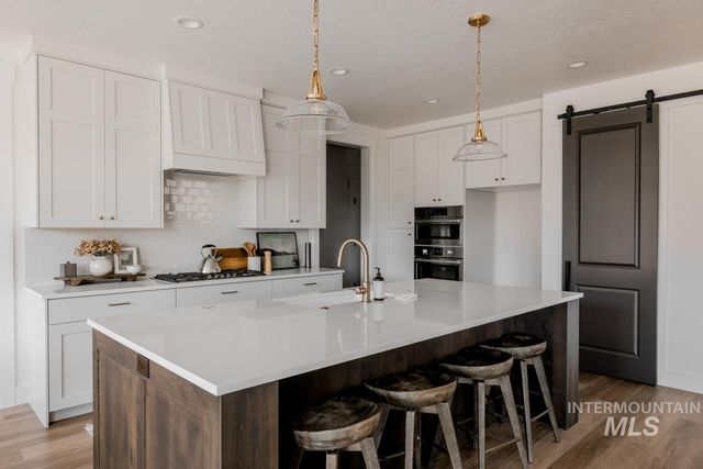 2523 E Tenzing Dr, Meridian, ID 83642