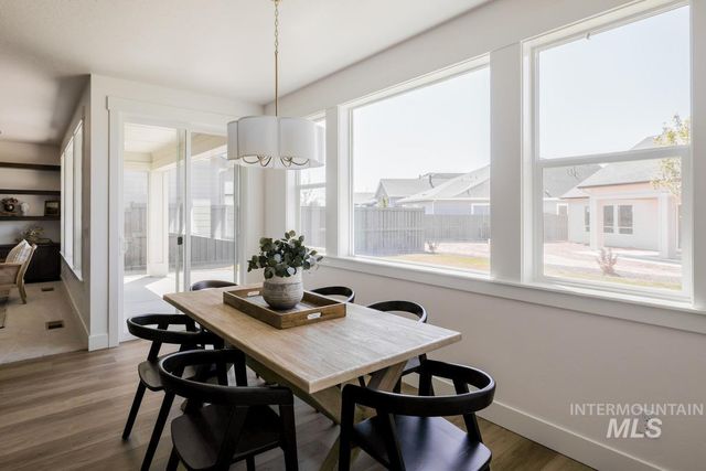 2523 E Tenzing Dr, Meridian, ID 83642