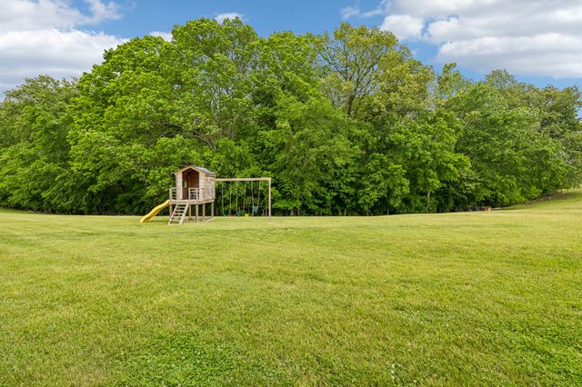 166 Coley Court, Lafayette, TN 37083