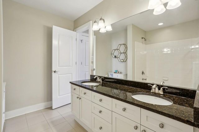 933 Garrett Street SE 306, Atlanta, GA 30316