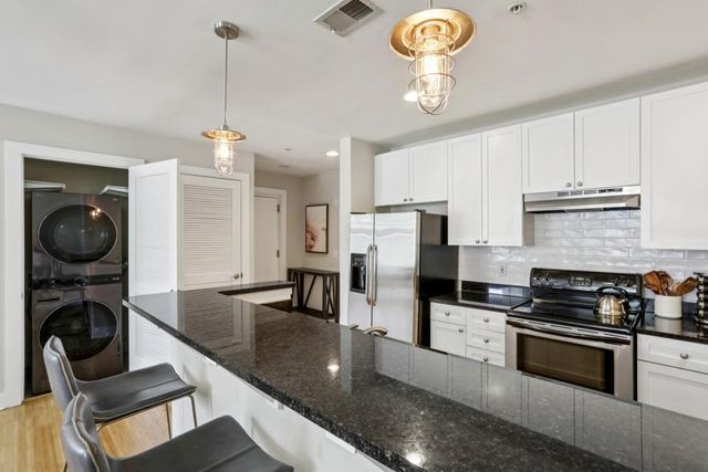933 Garrett Street SE 306, Atlanta, GA 30316