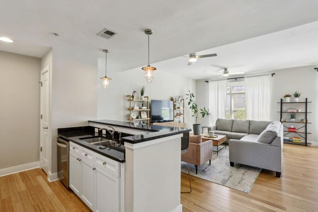 933 Garrett Street SE 306, Atlanta, GA 30316