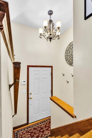 42 Melbourne Rd, Worcester, MA 01607