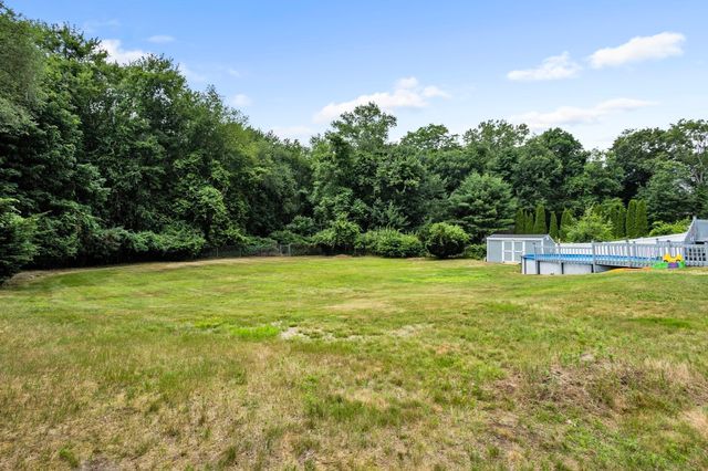 42 Melbourne Rd, Worcester, MA 01607