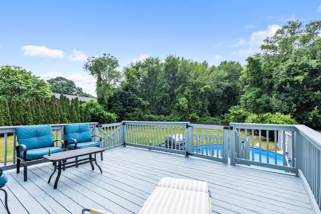 42 Melbourne Rd, Worcester, MA 01607